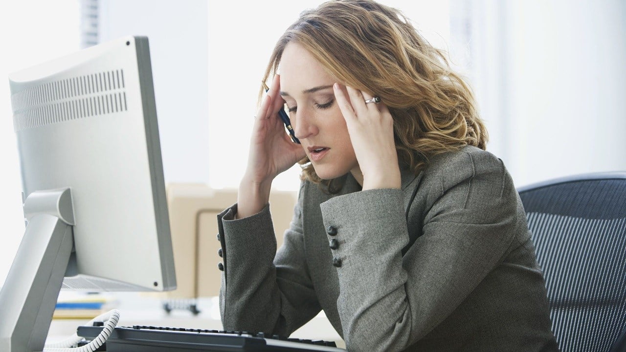 8 Ways to Avoid Headache While Working Online ατάκες