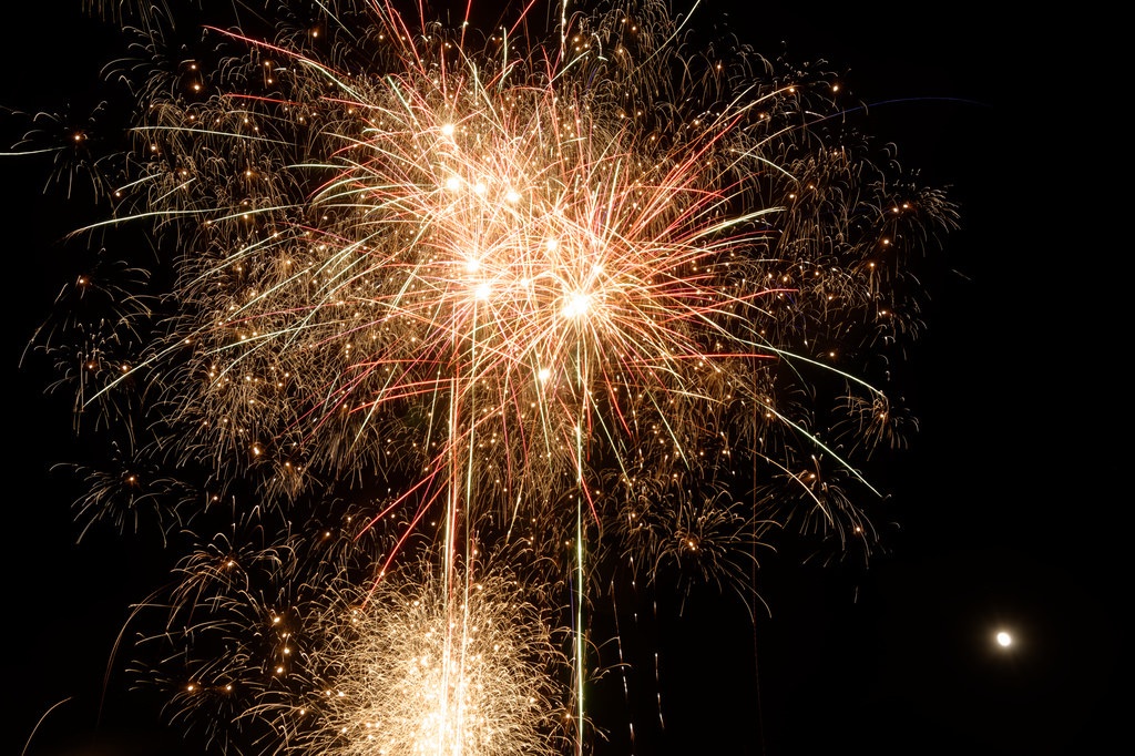 10 Tips For Taking Better Photos Of Fireworks On Your iPhone