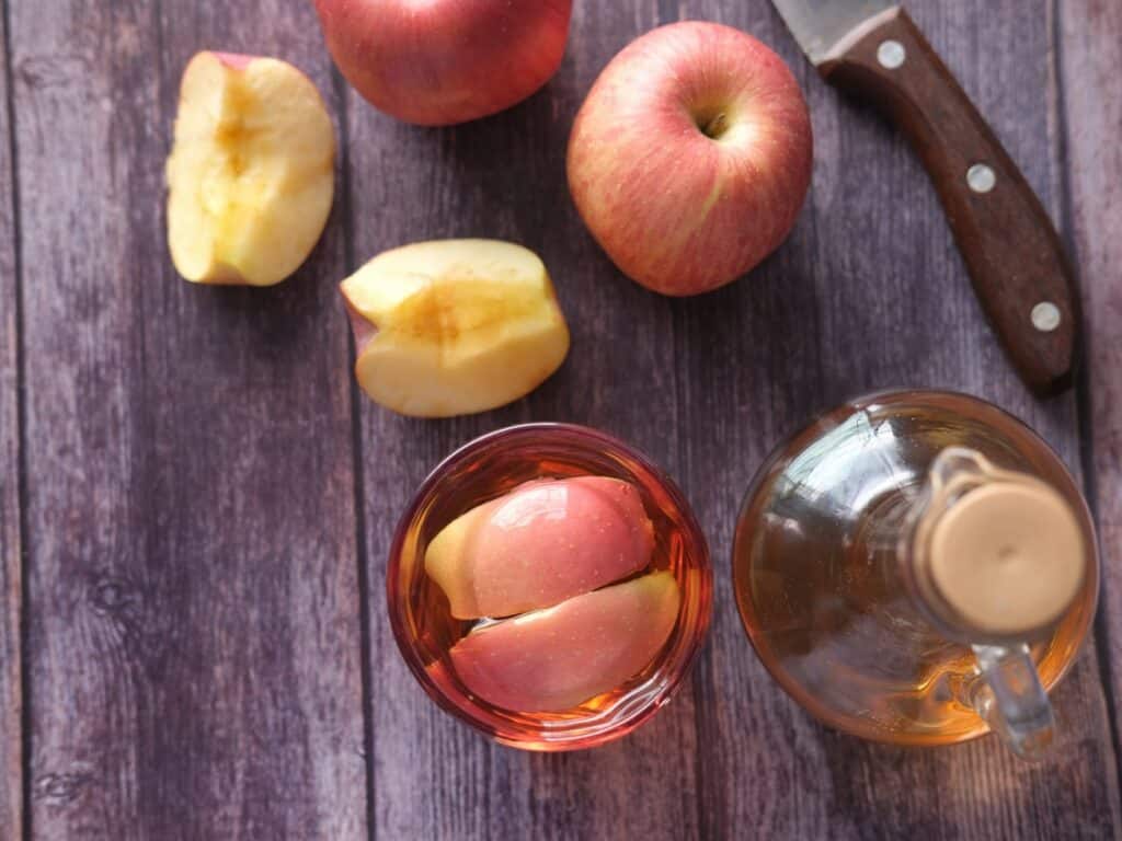 21 Surprising Benefits of Apple Cider Vinegar