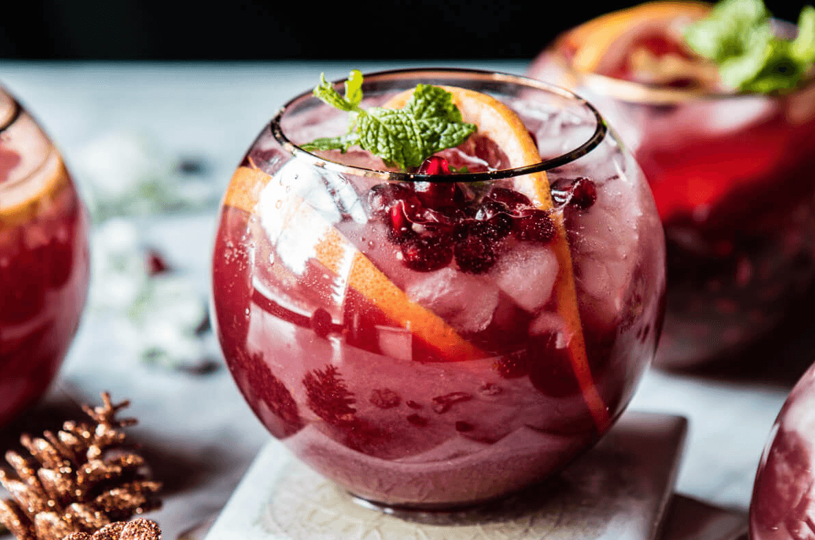 10+ Christmas Drinks Ideas For Your Guests