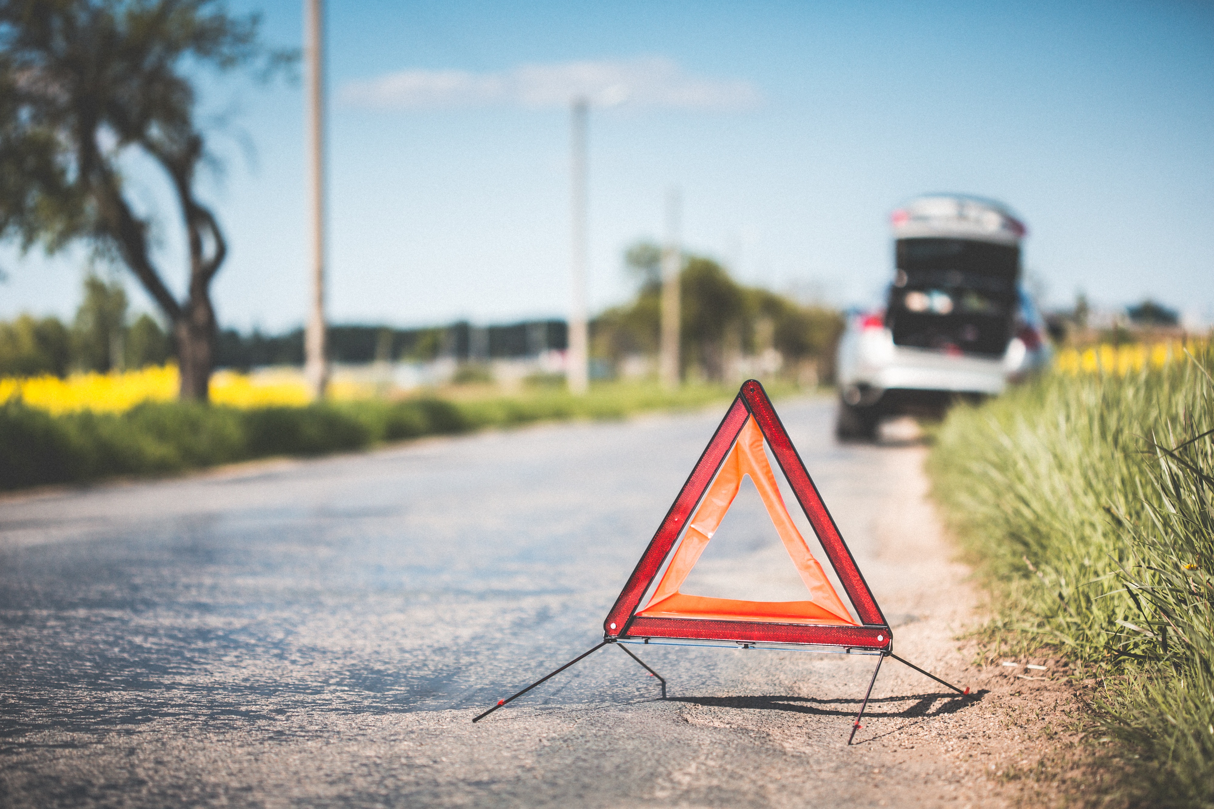 4 Situations Where A Towing Service Can Save You
