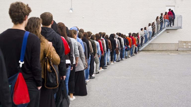 7 Productive Things You Can Do While Waiting in Long Lines