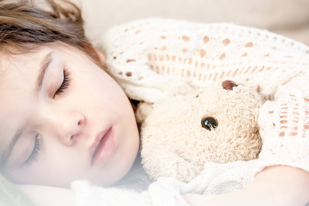 3 Sleeping Tips To Help You Get A Good Night&#8217;s Sleep