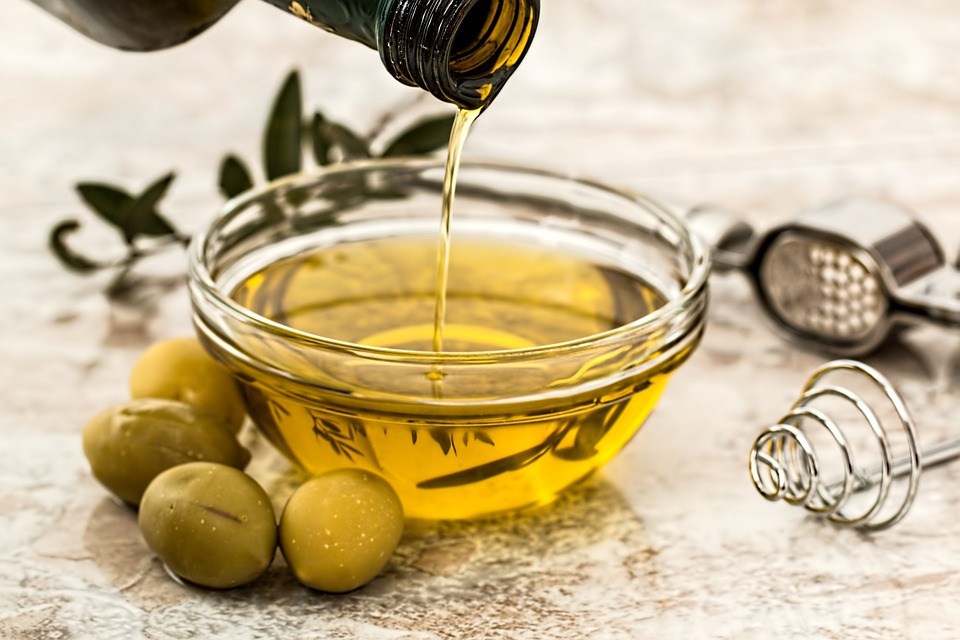 How to Find Real Olive Oil and Spot Fake Olive Oil