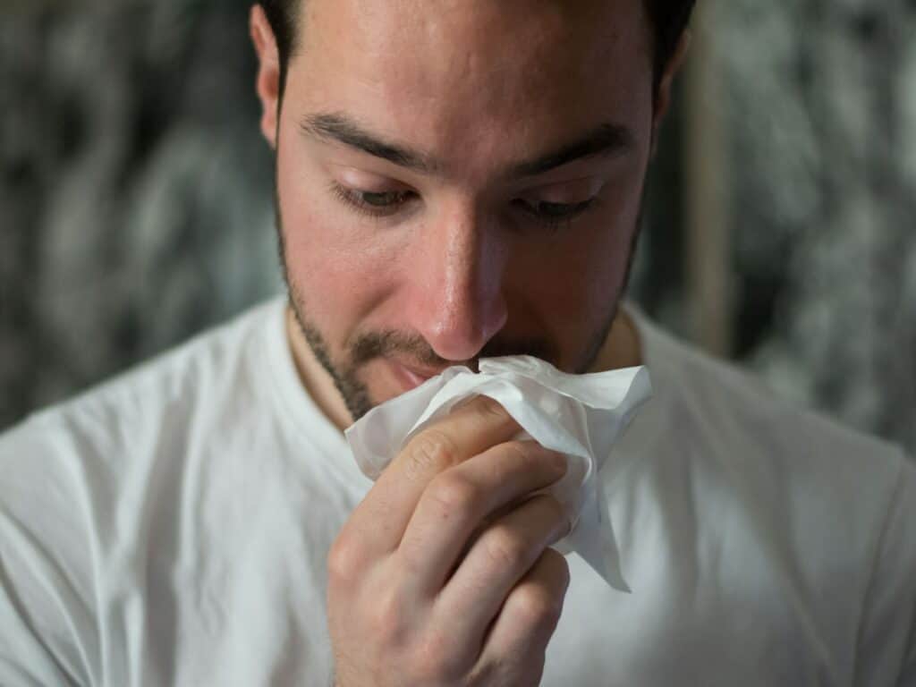 How to Reduce Symptoms of Smoker’s Cough at Home