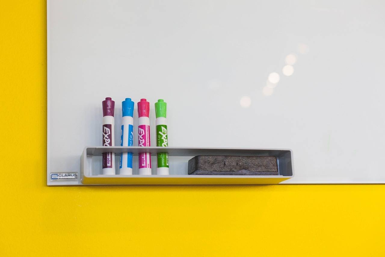 22 Simple Tips for Removing Stains from your Dry Erase Board