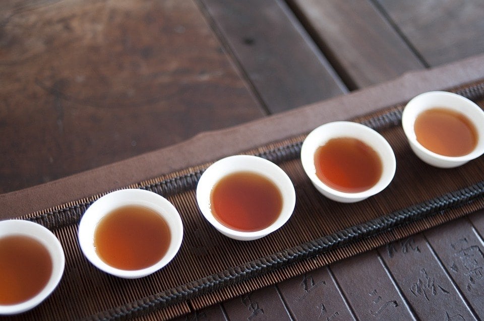 Black Tea: Origins, Health Benefits and How It Differs From Green Tea