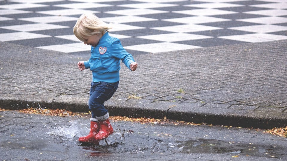 18 Fun Activities for Kids to Do on a Rainy Day