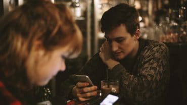 17 Tactics to Drastically Improve Communication in Relationships