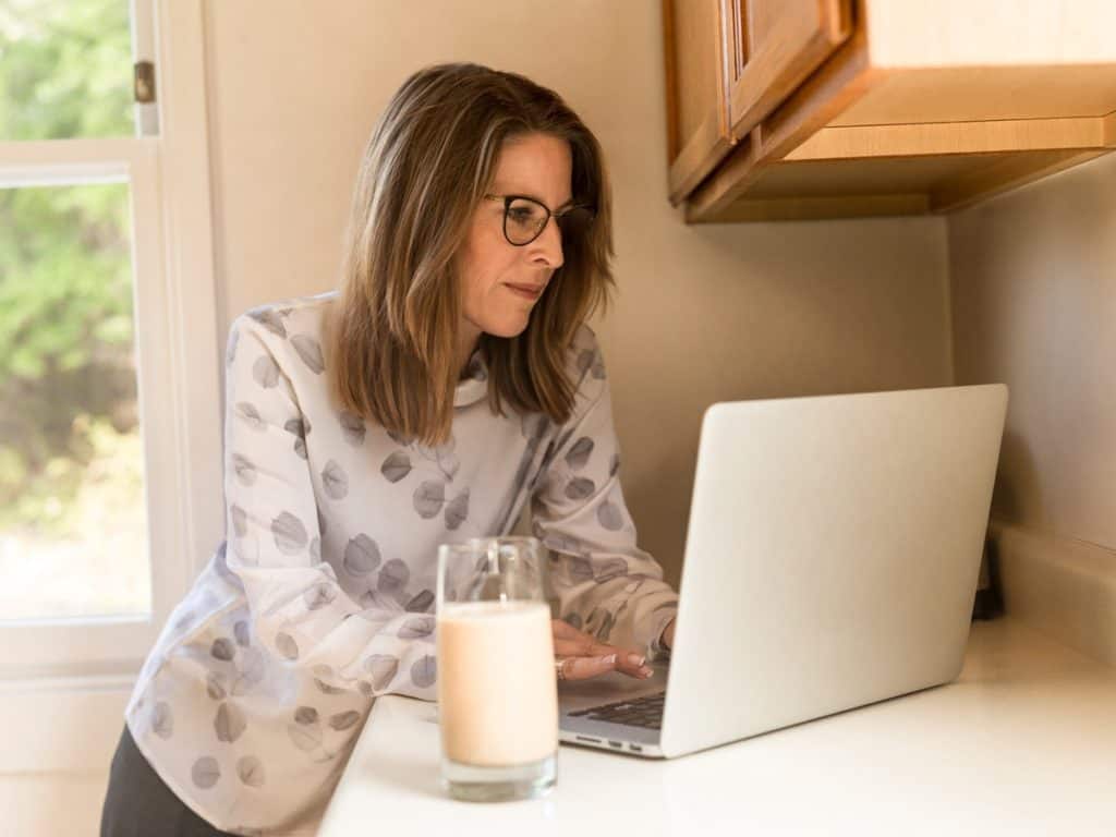17 Types of Online Work at Home Jobs that Really Pay Off