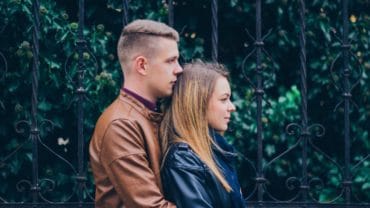 Taking a Break in a Relationship: When it Is and Isn&#8217;t a Good Idea