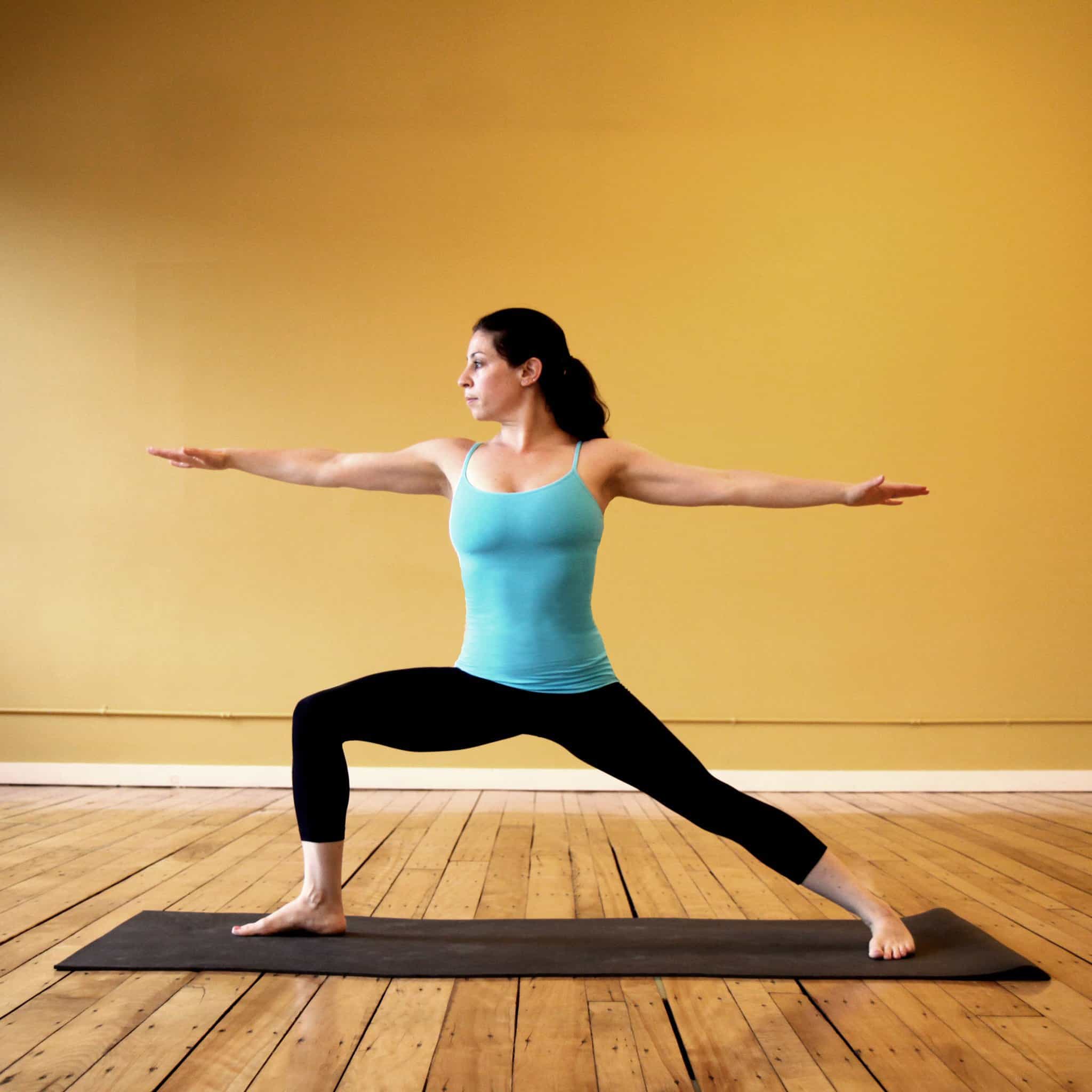 How Practicing Morning Yoga Transforms Your Life (+10 Beginners&#8217; Poses)