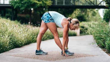 9 Effective Quad Stretches to Reduce Pain During &#038; After Workout