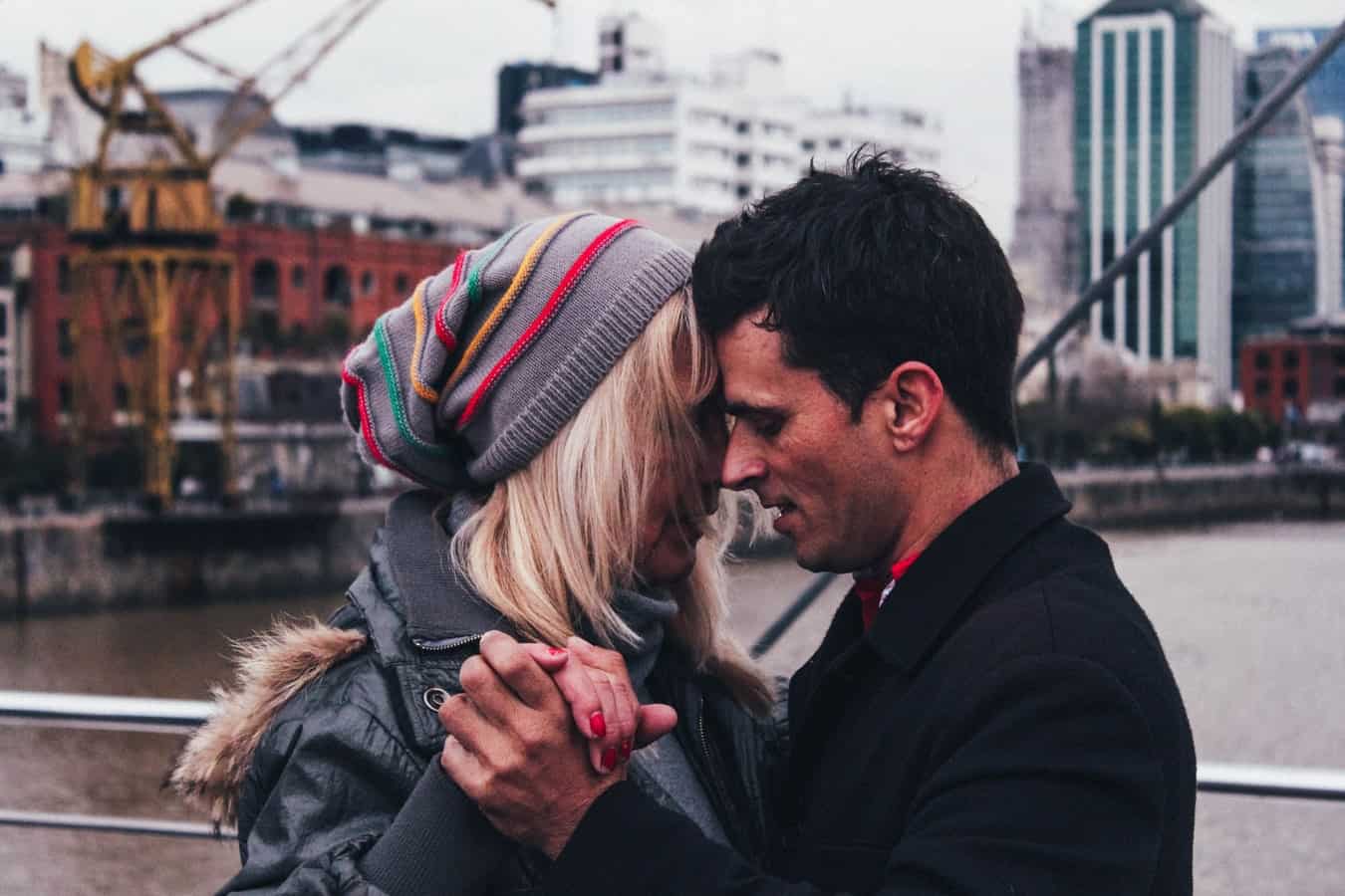 How to Know If You Have an Emotionally Unavailable Partner - LifeHack