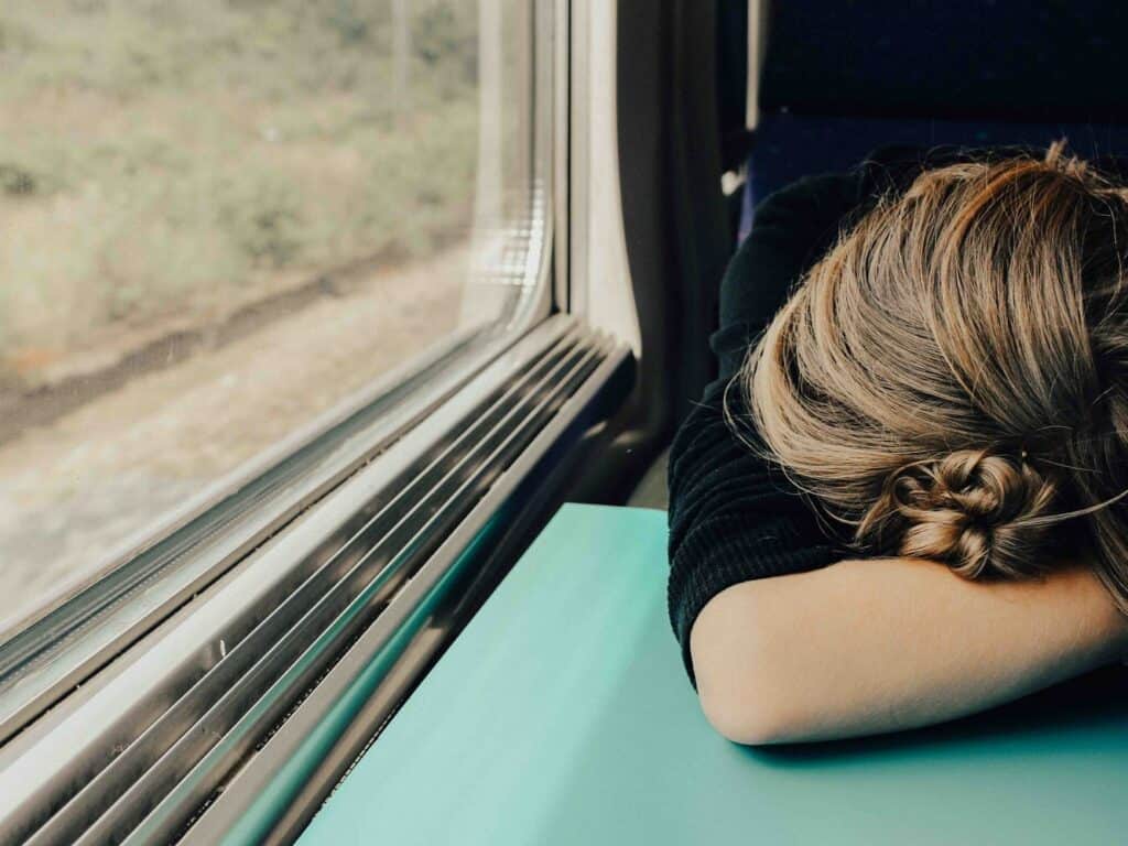 4 Signs of Emotional Exhaustion (And How to Get Over It)
