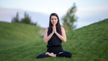 How to Practice Mindful Meditation for Anxiety (Step-by-Step Guide)