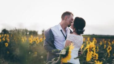 25 Pieces of Marriage Advice All Loving Couples Follow
