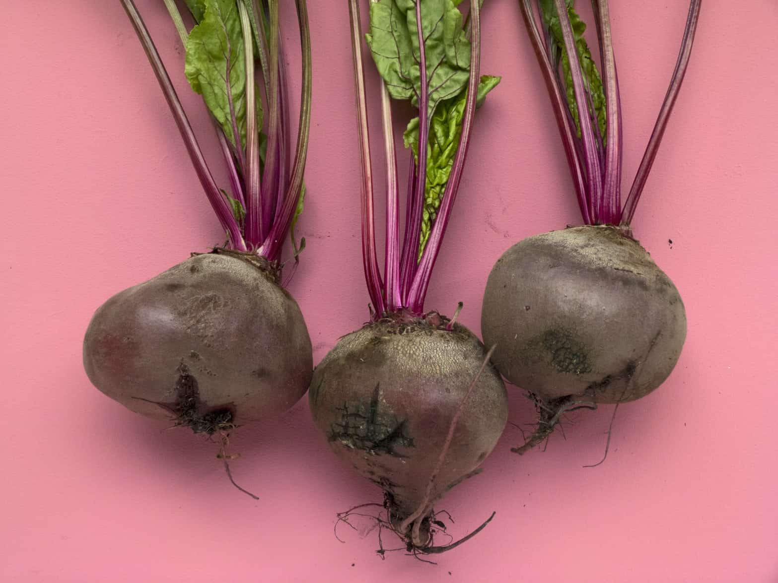 6 Health Benefits of Beetroot Powder (And How To Choose A Good One)