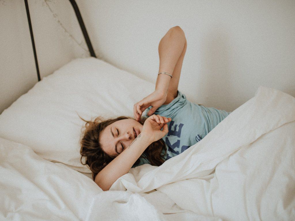 8 Natural Ways to Improve Your Sleep Quality Tonight