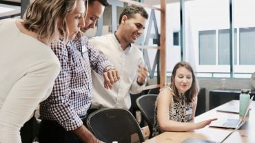 11 Effective Ways To Motivate Employees in 2022