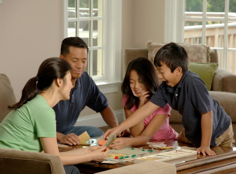 17 Family Game Night Ideas To Bond With Your Kids