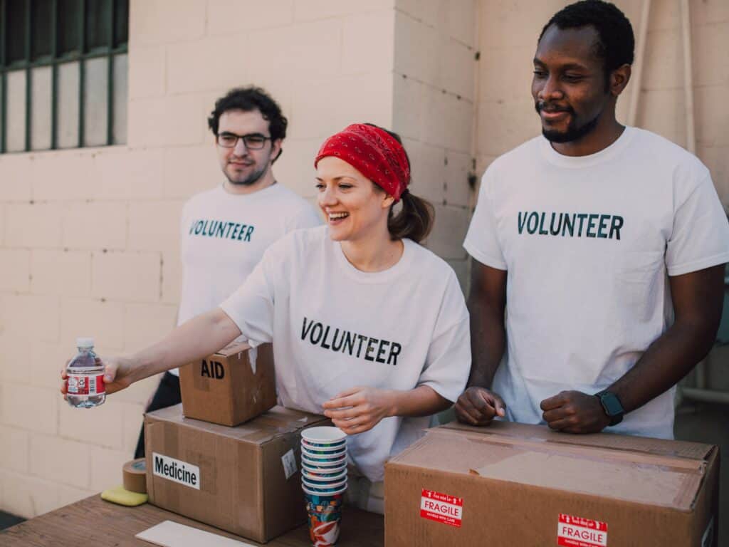 12 Ways For Businesses To Give Back to the Community
